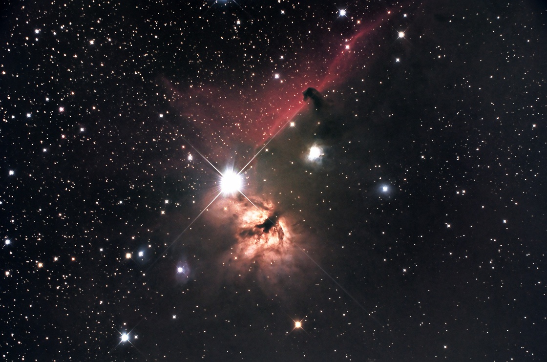 FlameHorsehead_66percent_v3.jpg - The 'Horsehead nebula' (Barnard 33 in bright nebula IC 434) in the constellation Orion. Instrument: Takahashi Epsilon 160 / M25C
